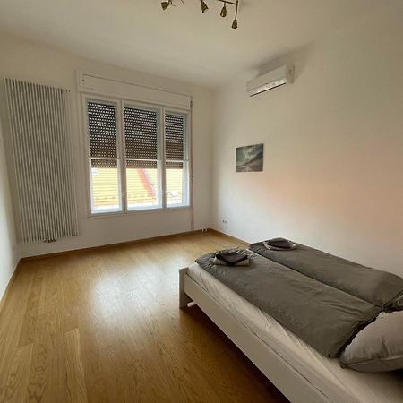 City Center 1, Cozy 2Br In The City Center! Budapest Esterno foto