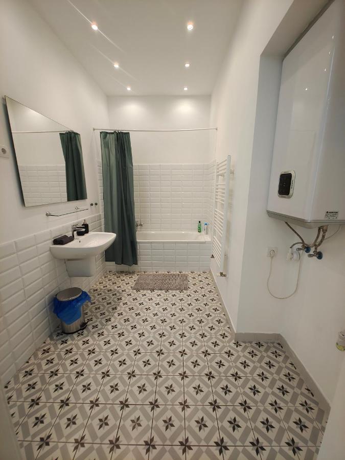 City Center 1, Cozy 2Br In The City Center! Budapest Esterno foto