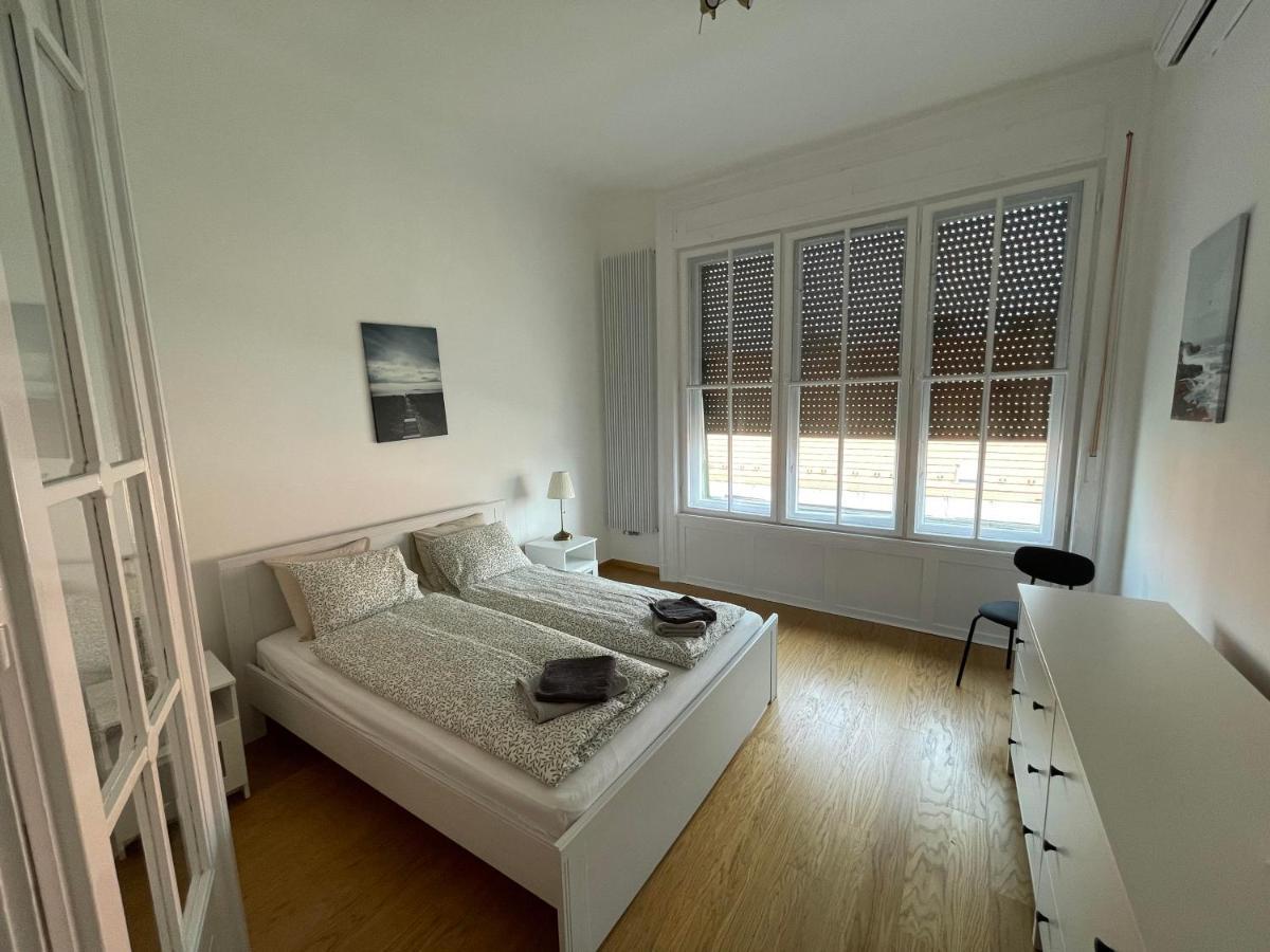City Center 1, Cozy 2Br In The City Center! Budapest Esterno foto