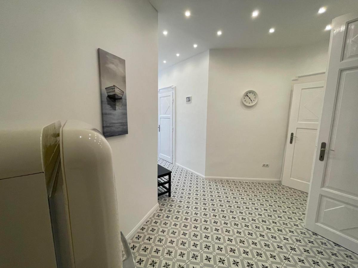City Center 1, Cozy 2Br In The City Center! Budapest Esterno foto