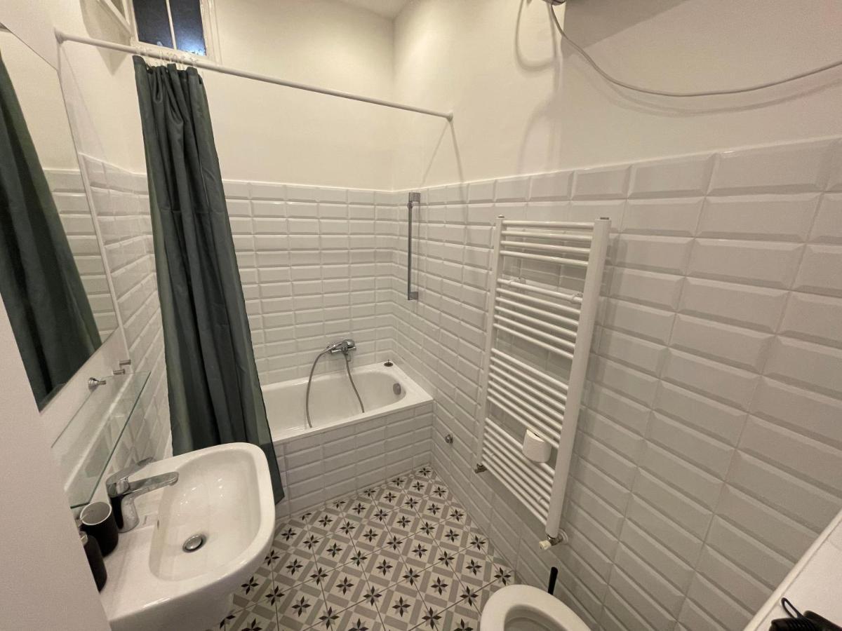 City Center 1, Cozy 2Br In The City Center! Budapest Esterno foto
